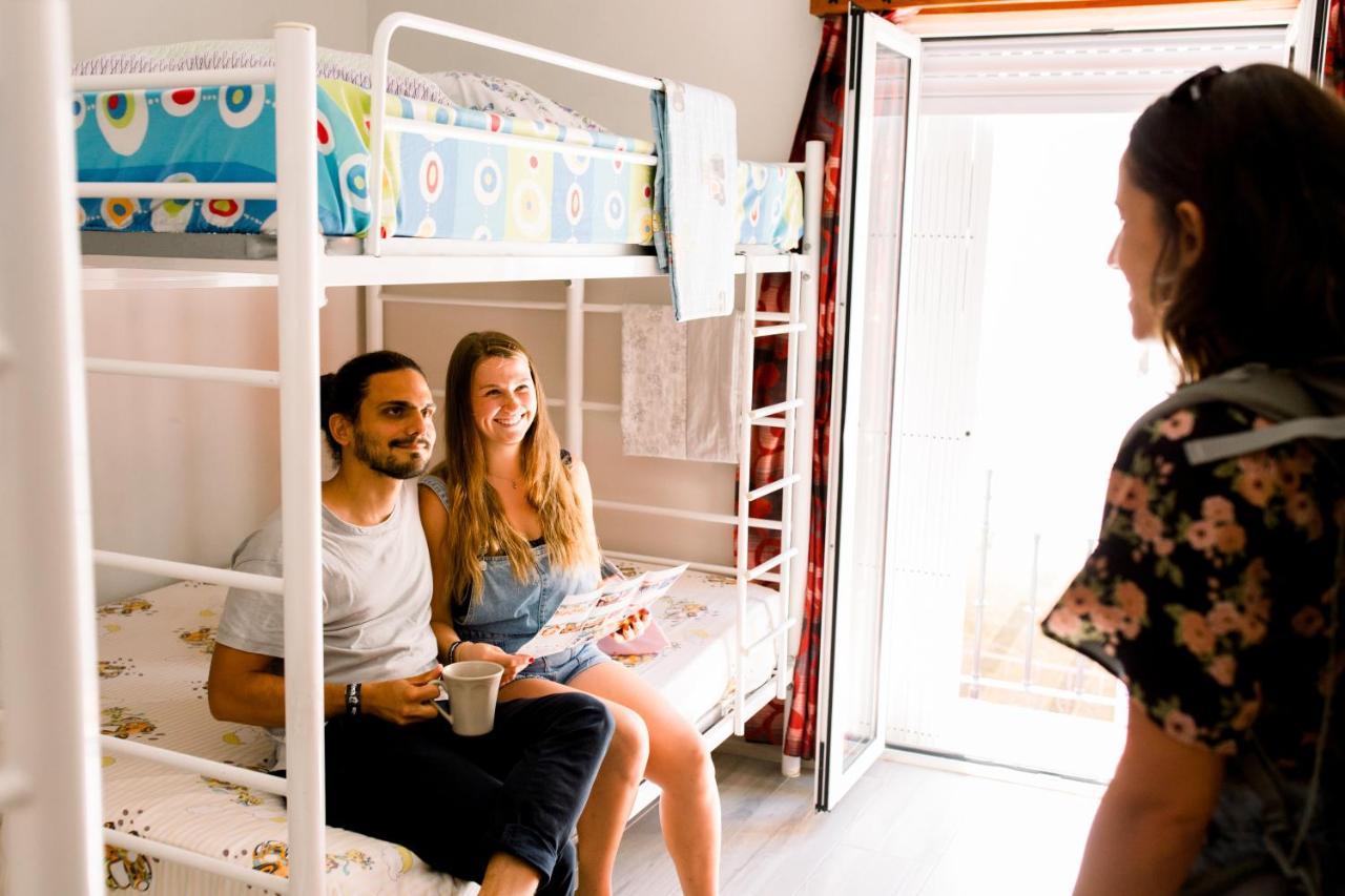 Rising Cock Party Hostel Λάγος Εξωτερικό φωτογραφία