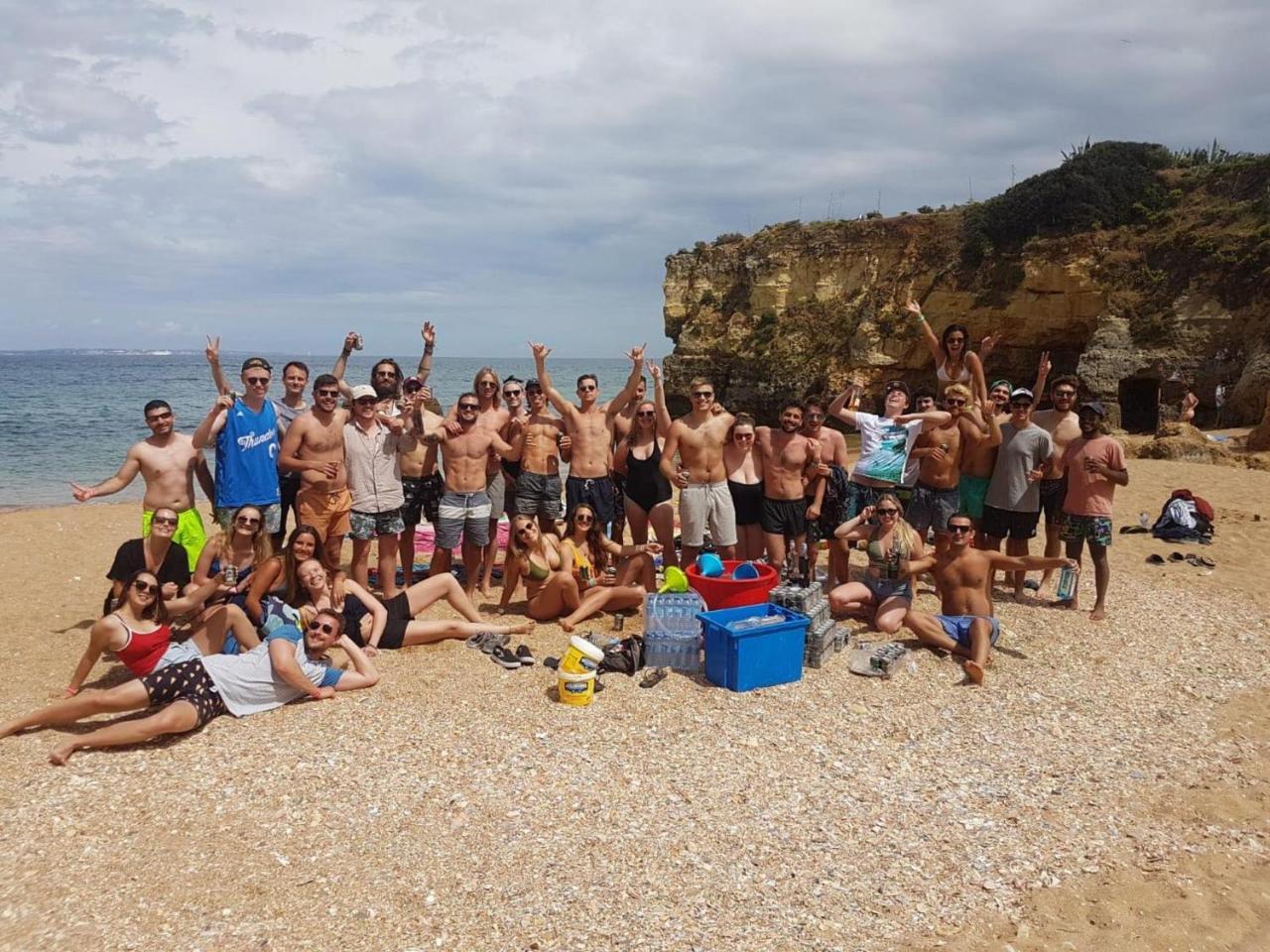 Rising Cock Party Hostel Λάγος Εξωτερικό φωτογραφία