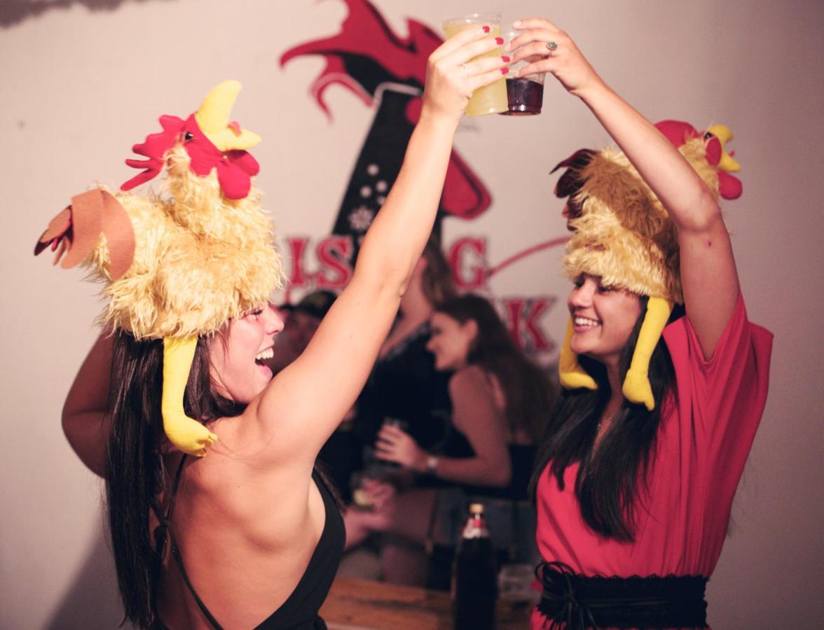 Rising Cock Party Hostel Λάγος Εξωτερικό φωτογραφία