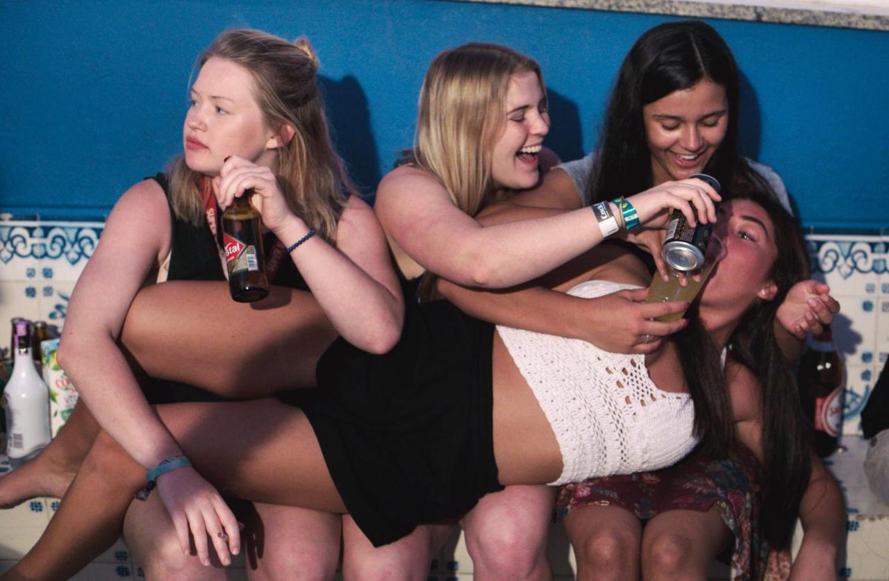 Rising Cock Party Hostel Λάγος Εξωτερικό φωτογραφία