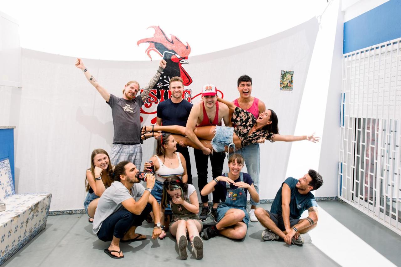 Rising Cock Party Hostel Λάγος Εξωτερικό φωτογραφία
